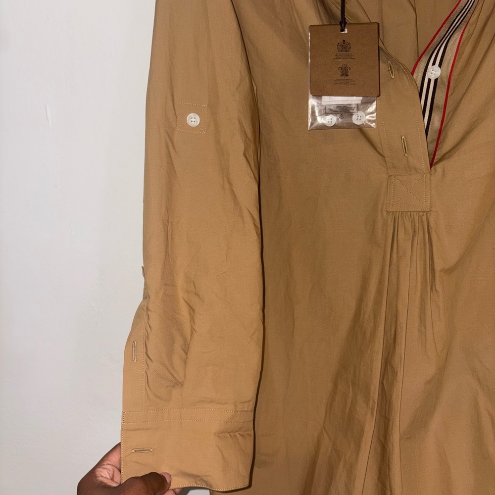 Burberry Giovanna Women’s Camel shirt  Dress 6 Euro) 8080960 NWT - Picture 8 of 12